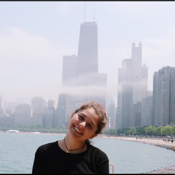 Meet your Posher, Giulia - Picture 2 of 2